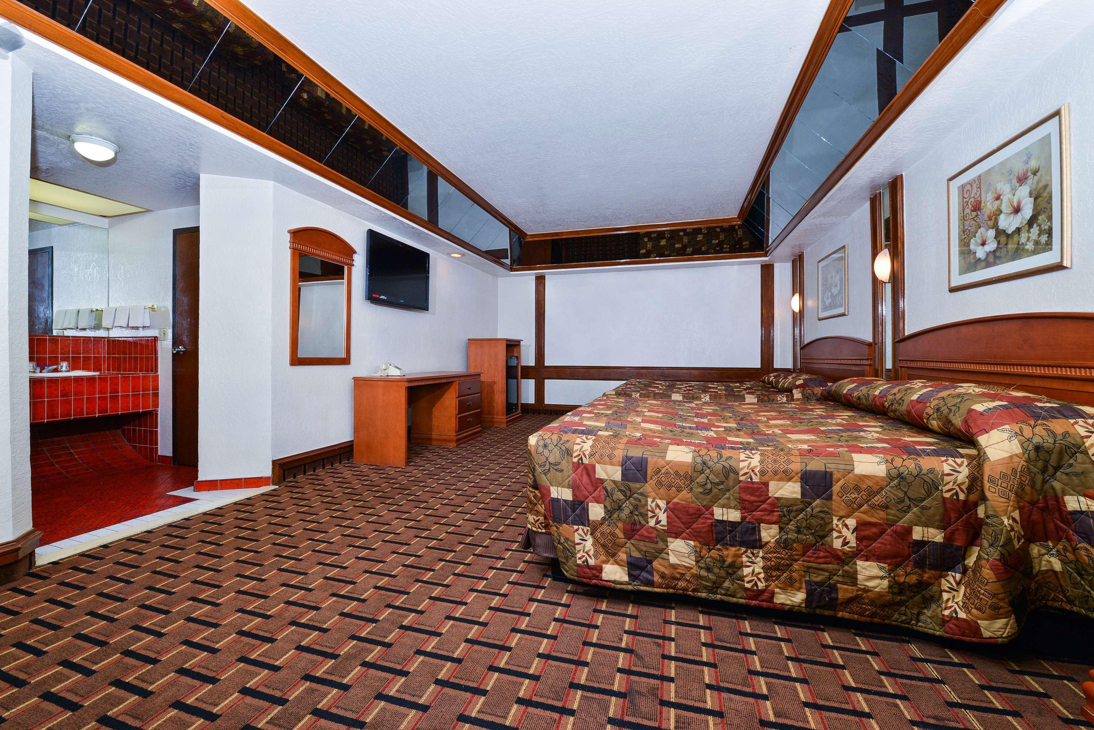 Americas Best Value Inn & Suites Los Angeles Downtown Sw Exterior photo